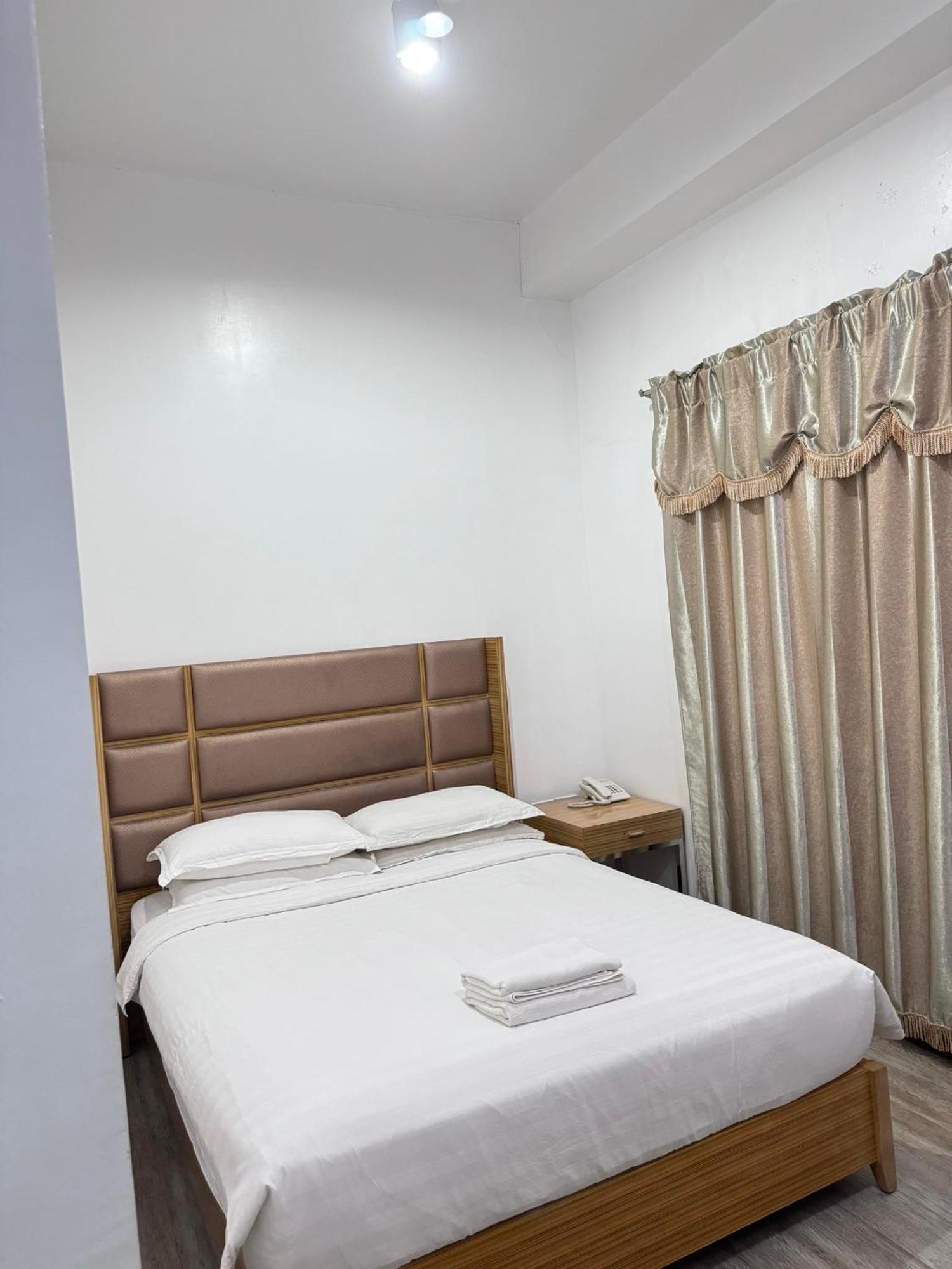 Jeamco Royal Hotel-Palawan Puerto Princesa Bagian luar foto