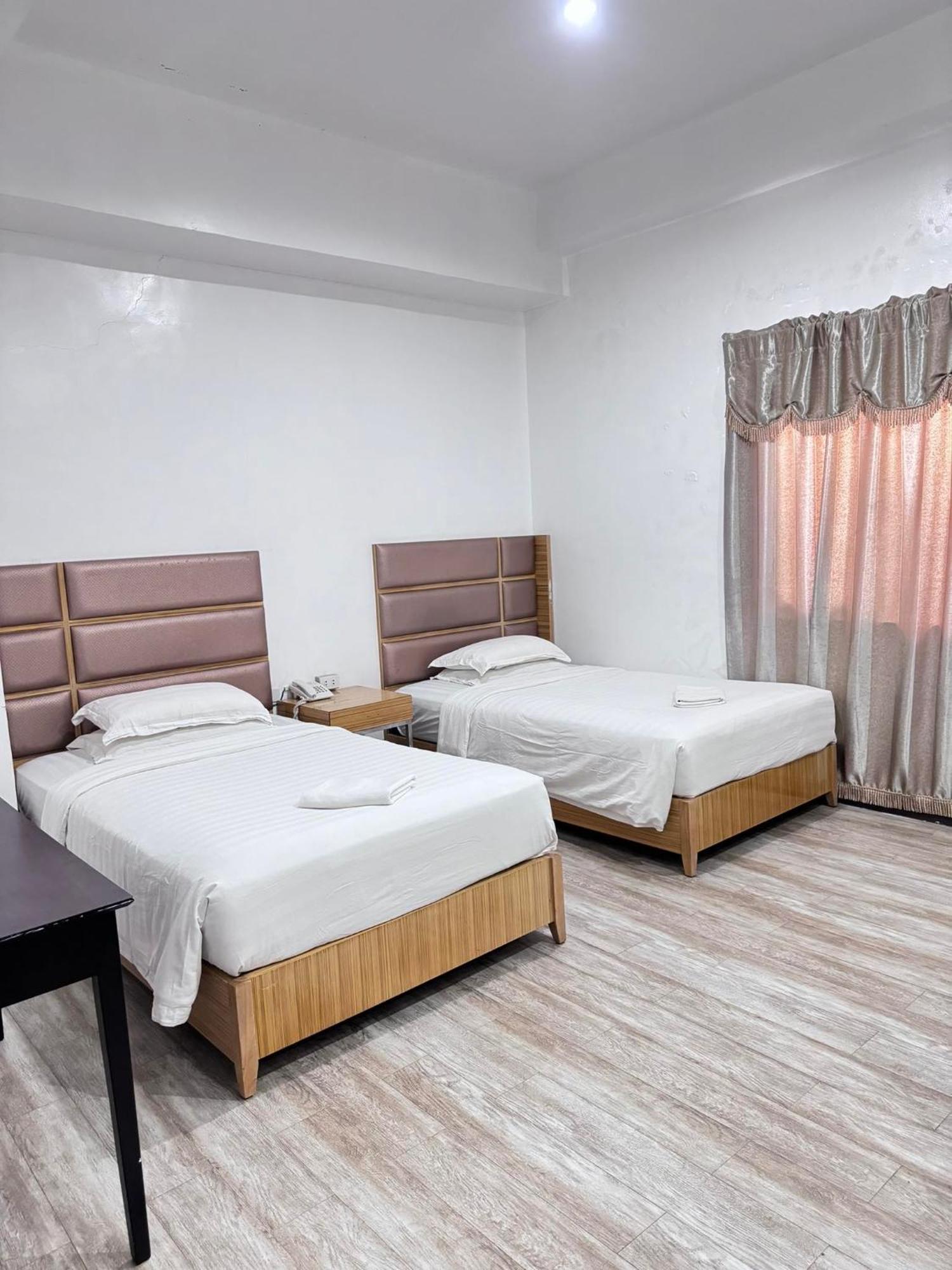 Jeamco Royal Hotel-Palawan Puerto Princesa Bagian luar foto