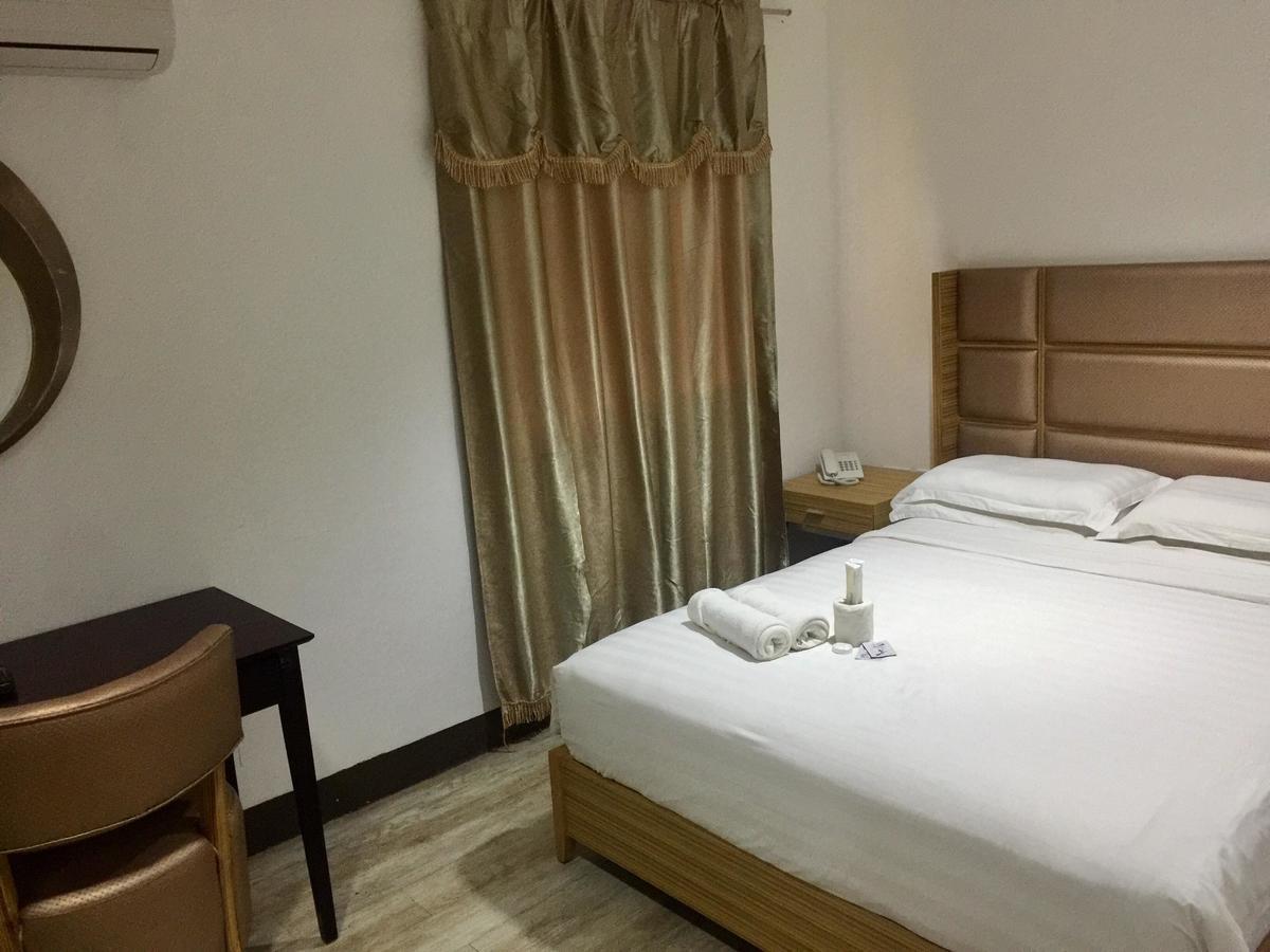 Jeamco Royal Hotel-Palawan Puerto Princesa Bagian luar foto