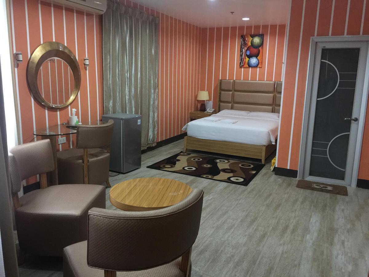 Jeamco Royal Hotel-Palawan Puerto Princesa Bagian luar foto